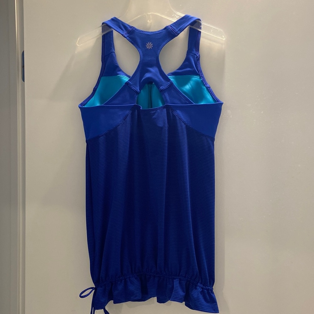 Athleta sports top.